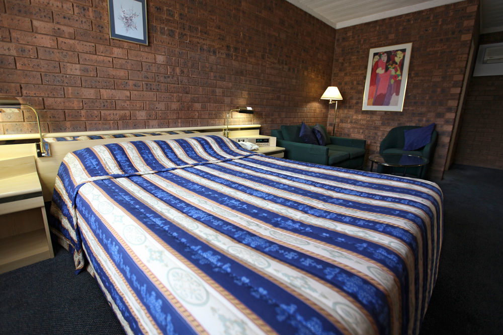 Countryman Motor Inn Dubbo Bagian luar foto