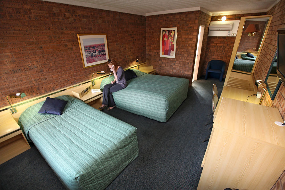 Countryman Motor Inn Dubbo Bagian luar foto